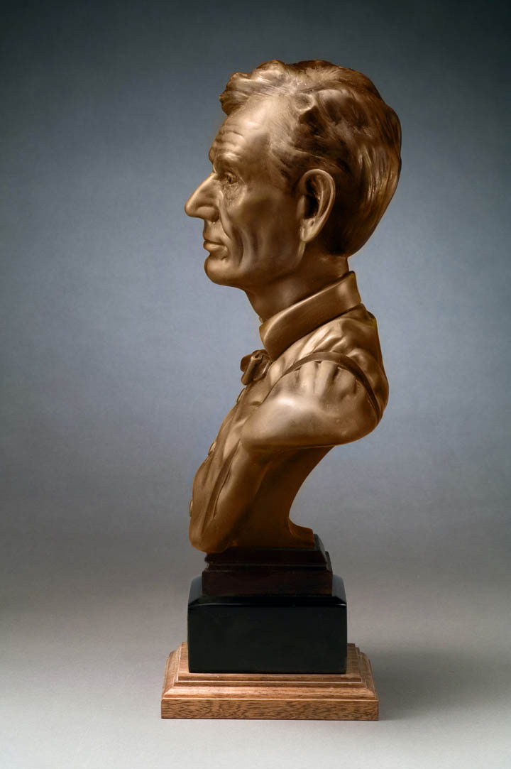 Click this picture to return to the cabinet bust detail page